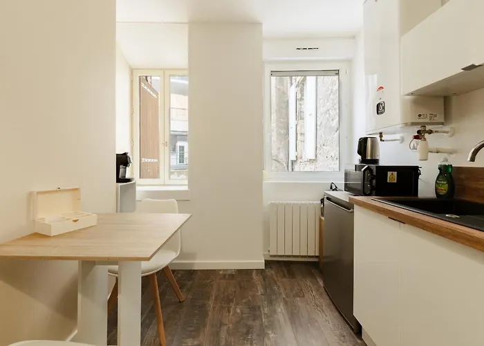 Le Claustra Apartment